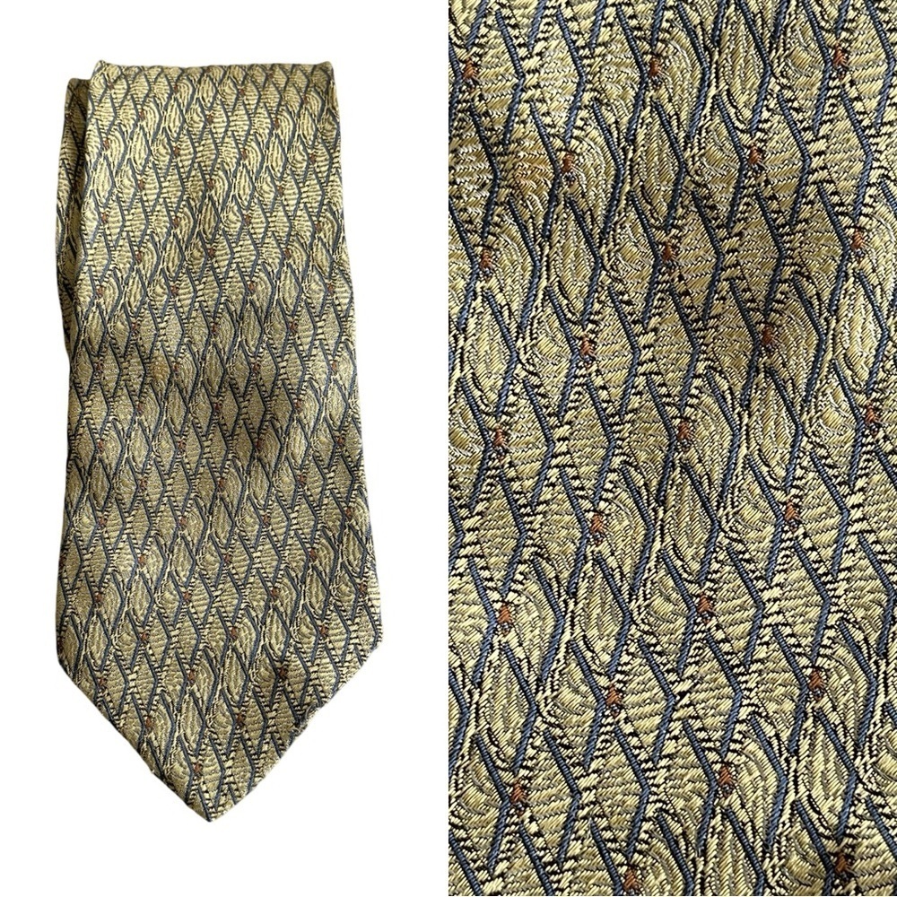 Brioni Geometric Patterned Gold Navy Neck Tie 100% Silk 4" x 62" Made In Italy
